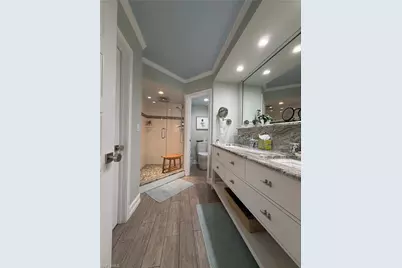 9101 Vanderbilt Dr #204, Naples, FL 34108 - Photo 24