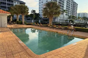 9101 Vanderbilt Dr, Naples, FL 34108 - Photo 34