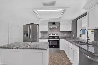 450 Huntington Dr, Naples, FL 34109 - Photo 6