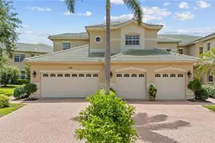 658 Vintage Reserve Cir S, Naples, FL 34119 - Photo 2