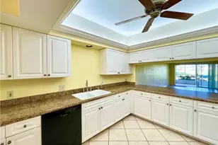 6015 Chardonnay Ln, Naples, FL 34119 - Photo 14