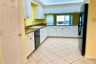 6015 Chardonnay Ln, Naples, FL 34119 - Photo 10
