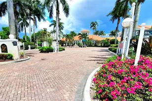 4690 St Croix Ln, Naples, FL 34109 - Photo 16