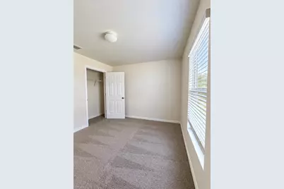 9018 S Castle Cir, Labelle, FL 33935 - Photo 10