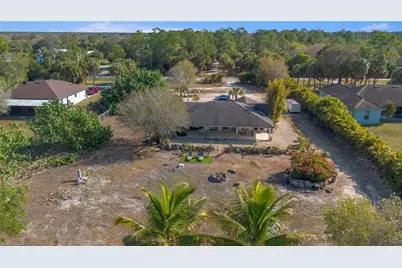 321 14th St NE, Naples, FL 34120 - Photo 2