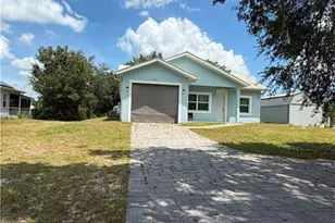 2783 2nd Ave SE, Naples, FL 34117 - Photo 2