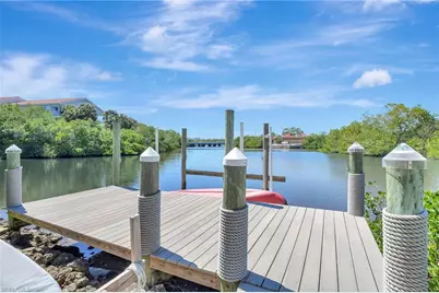 193 Cocohatchee St, Naples, FL 34110 - Photo 2