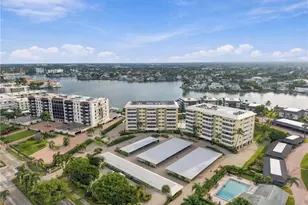 3410 Gulf Shore Blvd N, Naples, FL 34103 - Photo 32