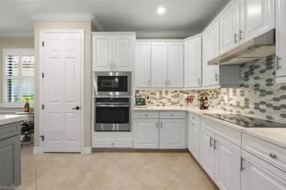 12735 Kinross Ln, Naples, FL 34120 - Photo 14