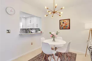 801 River Point Dr, Naples, FL 34102 - Photo 8