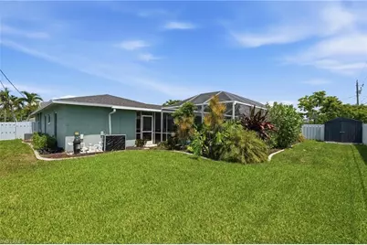 329 SE 16th Pl, Cape Coral, FL 33990 - Photo 18