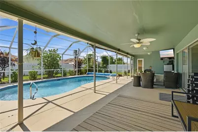 329 SE 16th Pl, Cape Coral, FL 33990 - Photo 14