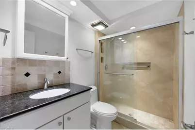 72 7th St S #106, Naples, FL 34102 - Photo 10