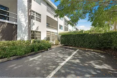 72 7th St S #106, Naples, FL 34102 - Photo 12