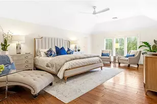 2700 Treasure Ln, Naples, FL 34102 - Photo 12