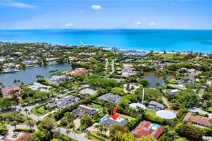 2700 Treasure Ln, Naples, FL 34102 - Photo 40