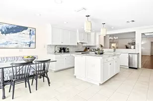 2700 Treasure Ln, Naples, FL 34102 - Photo 6