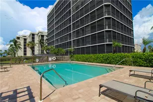 9653 Gulf Shore Dr, Naples, FL 34108 - Photo 46