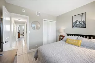 803 River Point Dr, Naples, FL 34102 - Photo 16