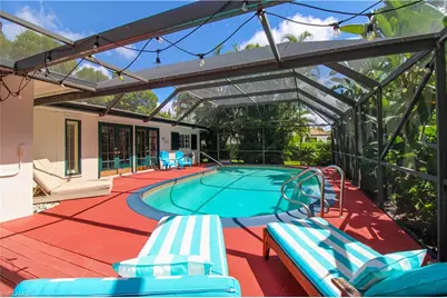 750 Pine Ct, Naples, FL 34102 - Photo 1