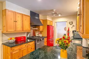 750 Pine Ct, Naples, FL 34102 - Photo 4