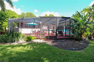 750 Pine Ct, Naples, FL 34102 - Photo 8