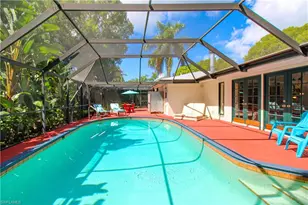 750 Pine Ct, Naples, FL 34102 - Photo 16