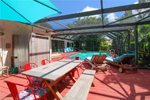 750 Pine Ct, Naples, FL 34102 - Photo 10