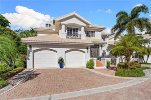 6855 San Marino Dr, Naples, FL 34108 - Photo 2
