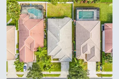 8332 Laurel Lakes Blvd, Naples, FL 34119 - Photo 18