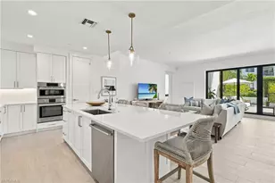 1115 Central Ave, Naples, FL 34102 - Photo 2