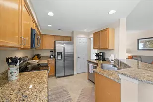 27190 Oakwood Lake Dr, Bonita Springs, FL 34134 - Photo 10