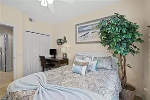 27190 Oakwood Lake Dr, Bonita Springs, FL 34134 - Photo 22