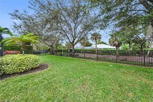 495 Saddlebrook Ln, Naples, FL 34110 - Photo 24