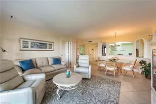 17 Bluebill Ave, Naples, FL 34108 - Photo 4