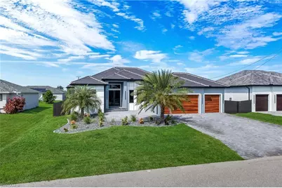 346 SW 31st Ave, Cape Coral, FL 33991 - Photo 4