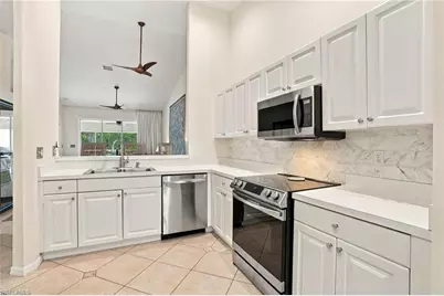 5253 Whitten Dr, Naples, FL 34104 - Photo 16