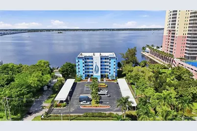2711 1st St #403, Fort Myers, FL 33916 - Photo 8