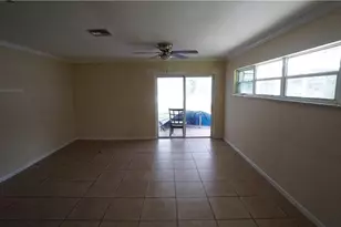 320 Hollywood St, Lehigh Acres, FL 33936 - Photo 12