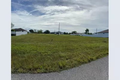 2303 NE 21st Ave, Cape Coral, FL 33909 - Photo 2