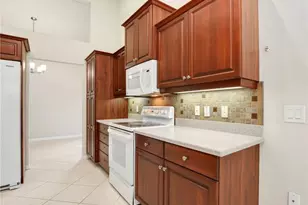 2185 Hawksridge Dr, Naples, FL 34105 - Photo 18