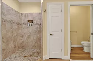 26846 Wyndhurst Ct, Bonita Springs, FL 34134 - Photo 20