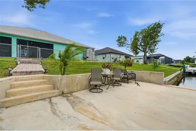 1711 SW 2nd Ter, Cape Coral, FL 33991 - Photo 32
