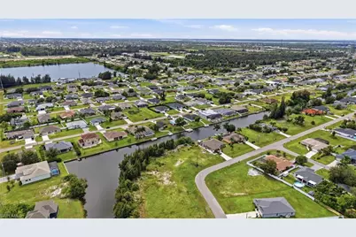 1711 SW 2nd Ter, Cape Coral, FL 33991 - Photo 38
