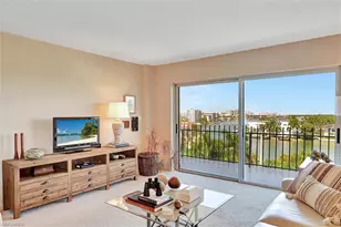 2150 Gulf Shore Blvd N, Naples, FL 34102 - Photo 6
