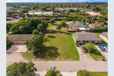 11440 Tangerine Dr, Bonita Springs, FL 34135 - Photo 2