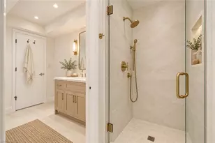 180 Pebble Beach Blvd, Naples, FL 34113 - Photo 16