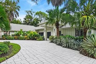 8 Stonehedge Point, Naples, FL 34105 - Photo 2