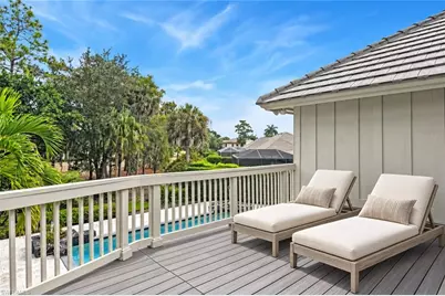 8 Stonehedge Pt, Naples, FL 34105 - Photo 18