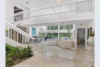 8 Stonehedge Pt, Naples, FL 34105 - Photo 4